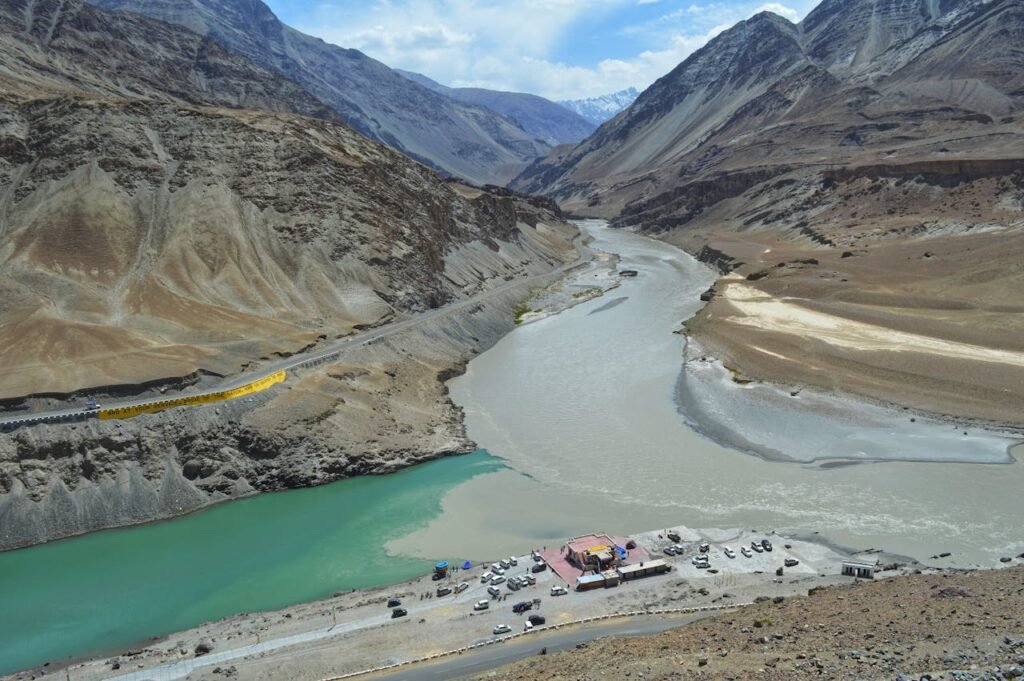 Water quantity in Sindhu river is increasing 